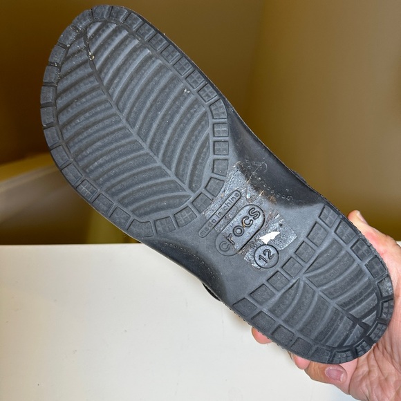 CROCS - Glitter Clogs, Black, Men’s Size 12 - Picture 12 of 14